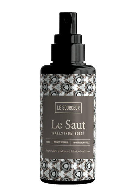 bottle of the perfumed mist Le Saut